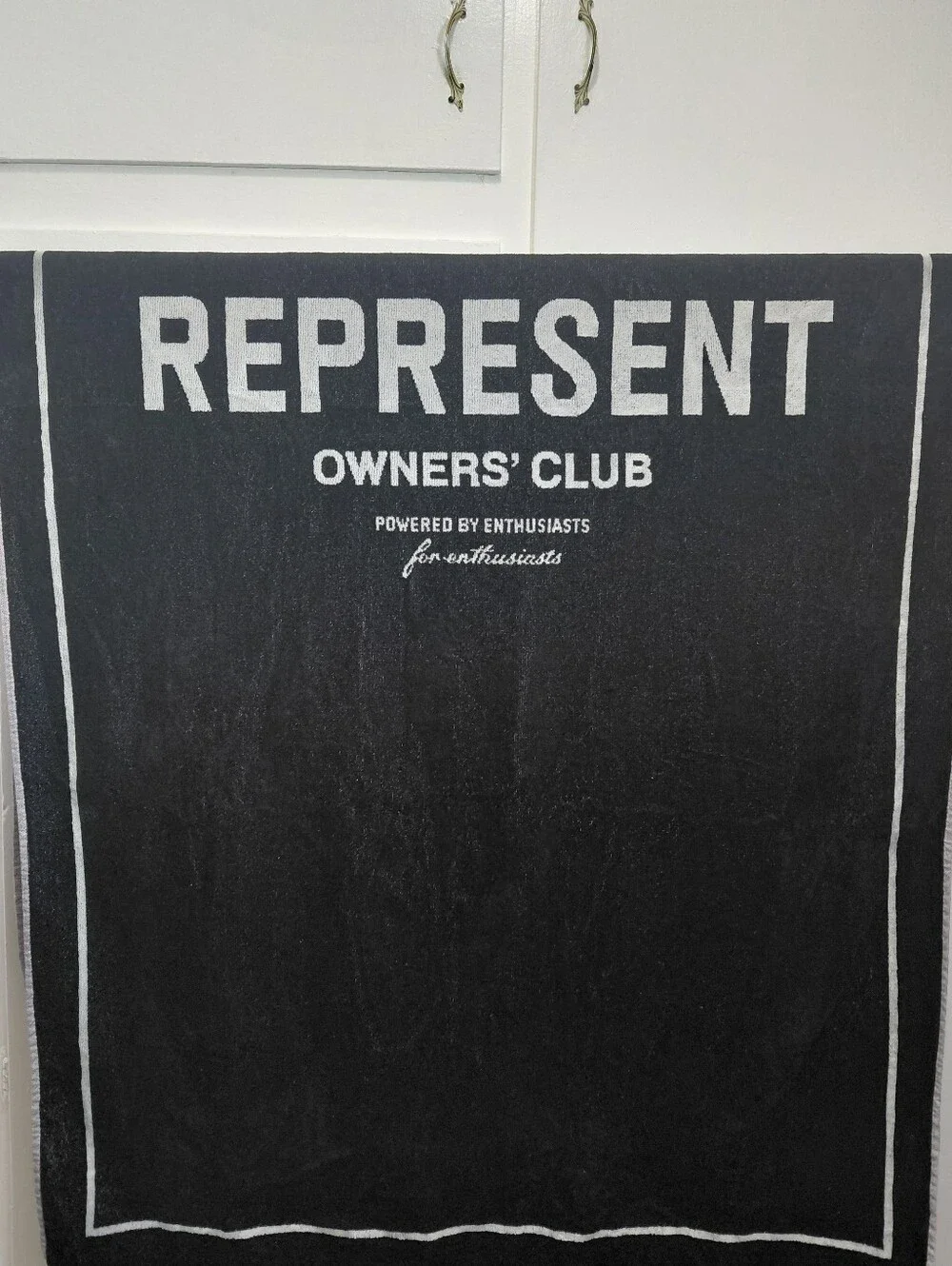 REPRESENT Owners' Club Black Graphic Towel